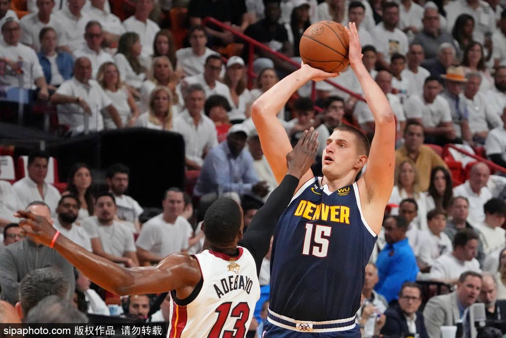 篮球方面NBA今日有多场好戏上演，由于CBA暂停，晚间韩篮甲将成为主流赛事。